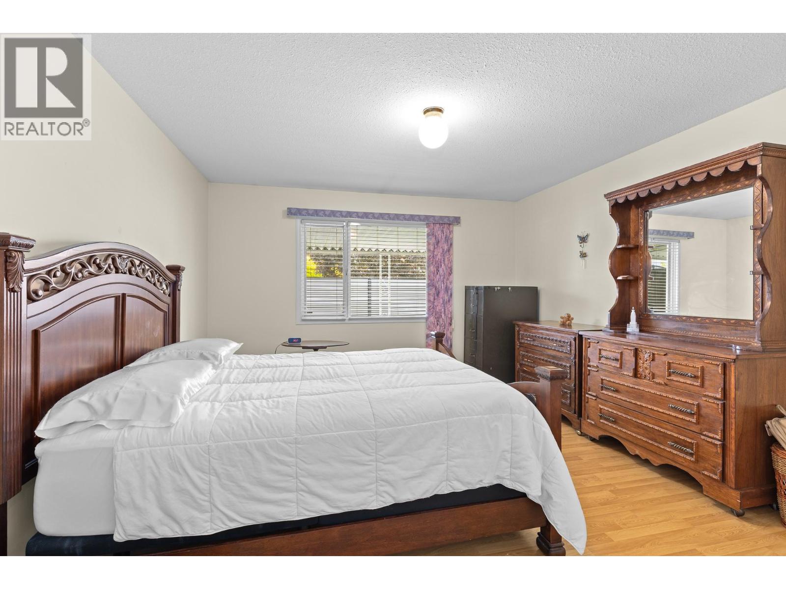 #30 3900 27 Avenue - 34