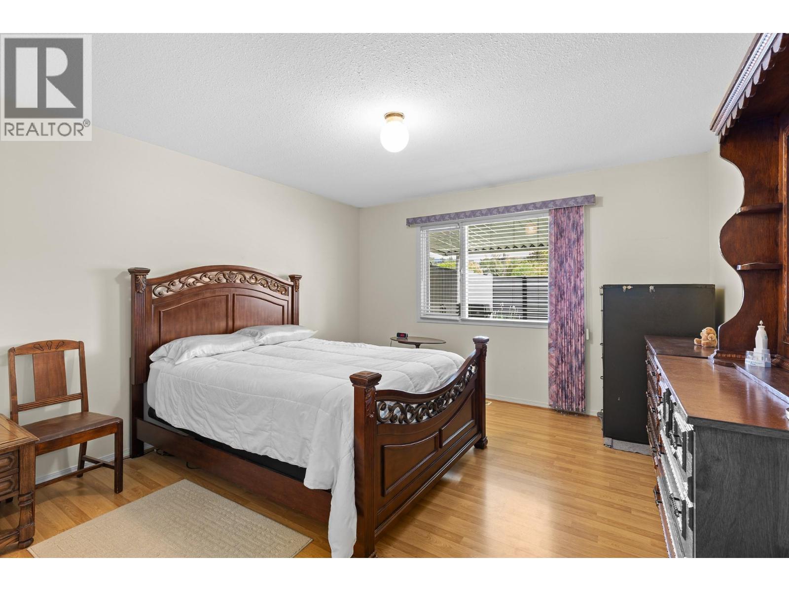 #30 3900 27 Avenue - 31