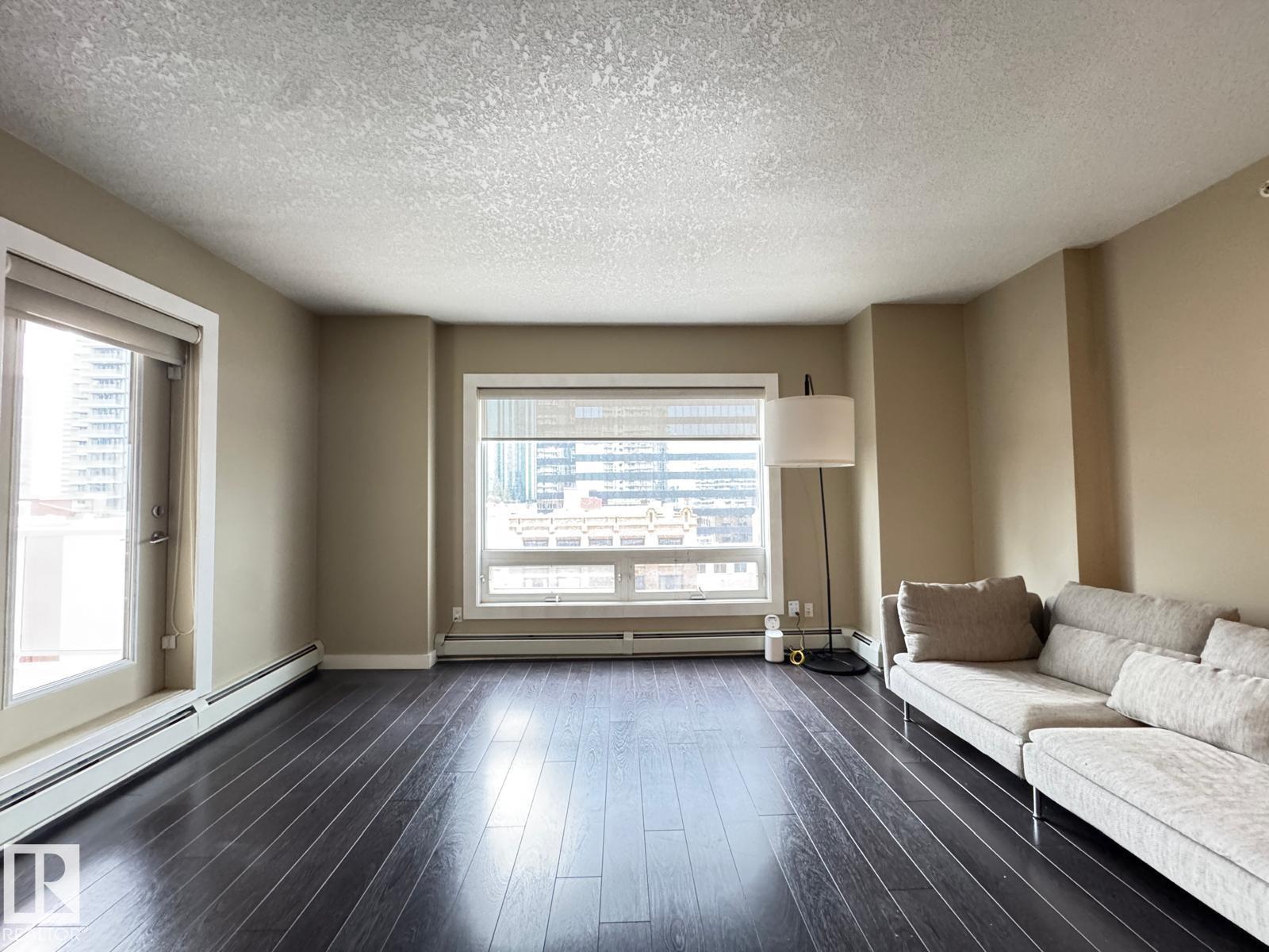 #702 10136 104 ST NW - 5
