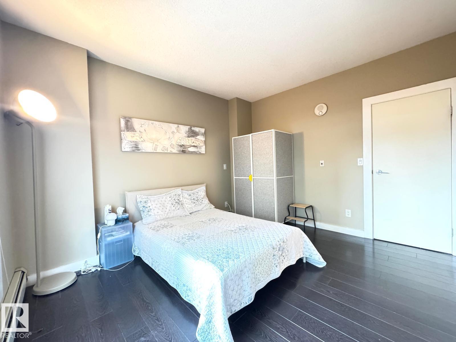 #702 10136 104 ST NW - 27