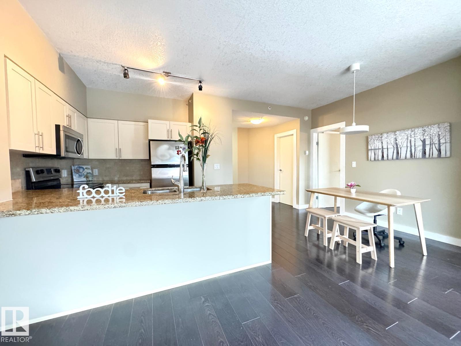 #702 10136 104 ST NW - 10