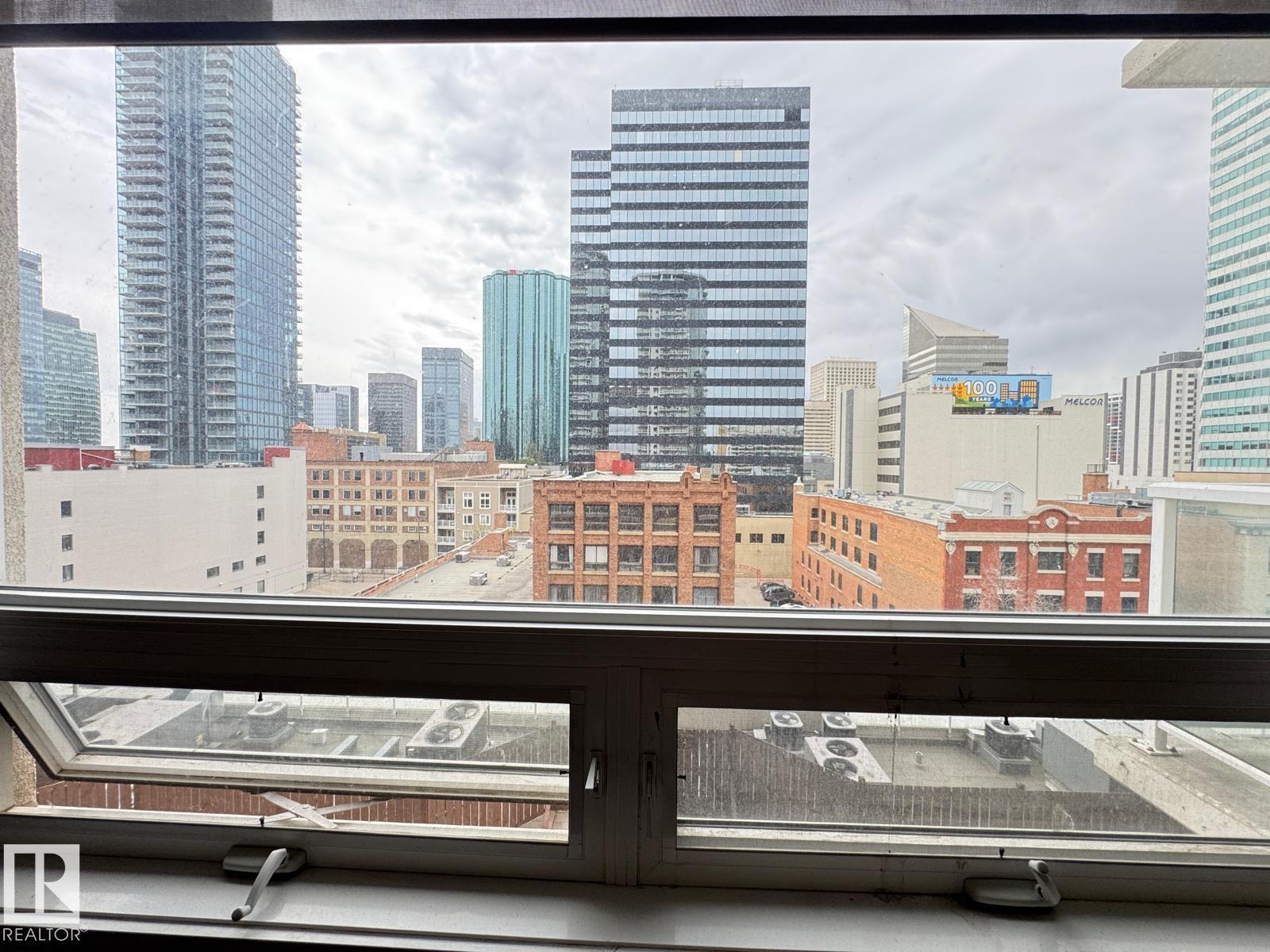 #702 10136 104 ST NW - 22