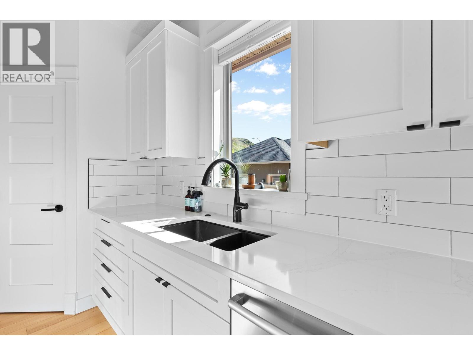 514 Mt. Tanner Place - 23