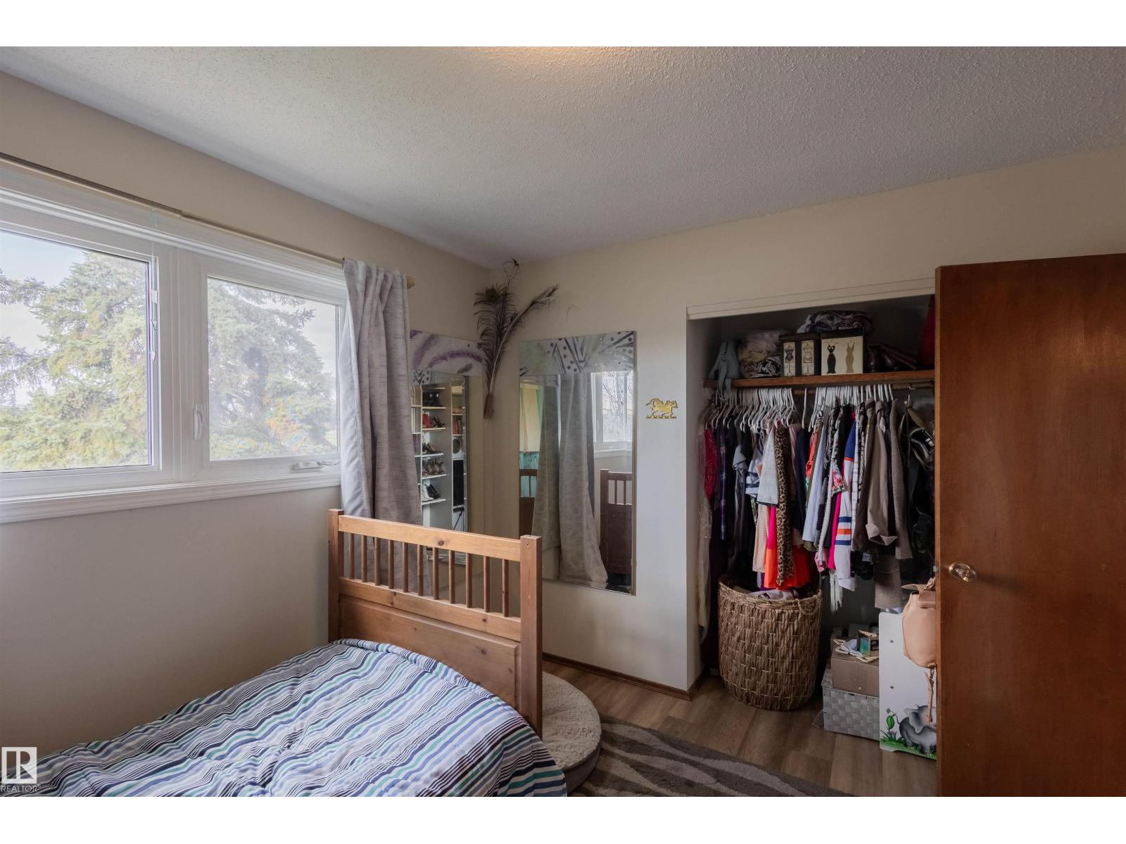 5931 138 AV NW - 12