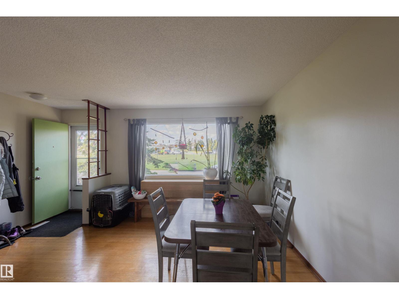5931 138 AV NW - 4