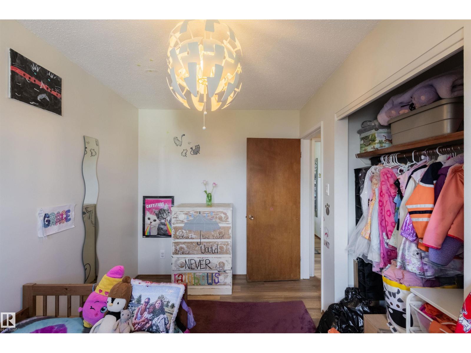 5931 138 AV NW - 15