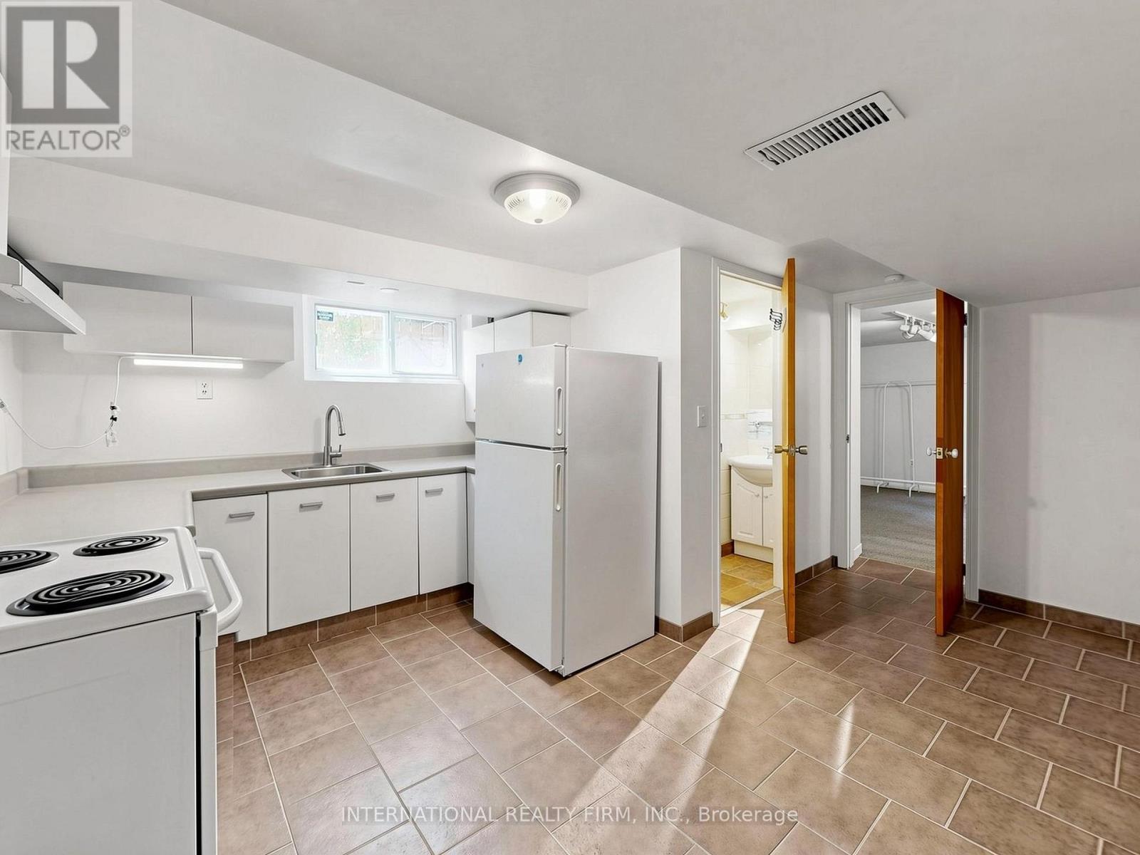 200 BURNDALE AVENUE - 40