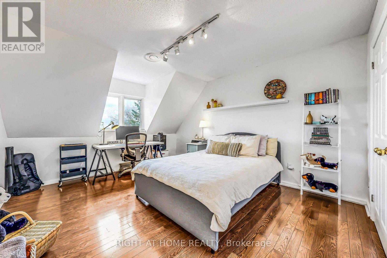566 SUNSET BEACH ROAD - 30