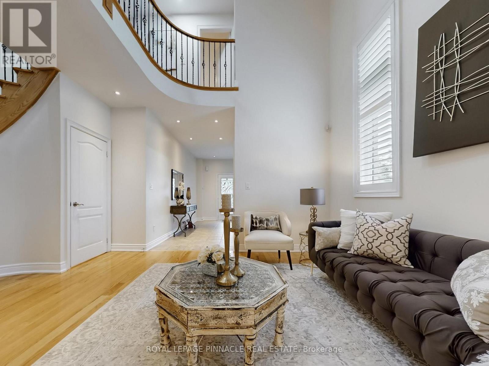 33 GAMBIT AVENUE - 28