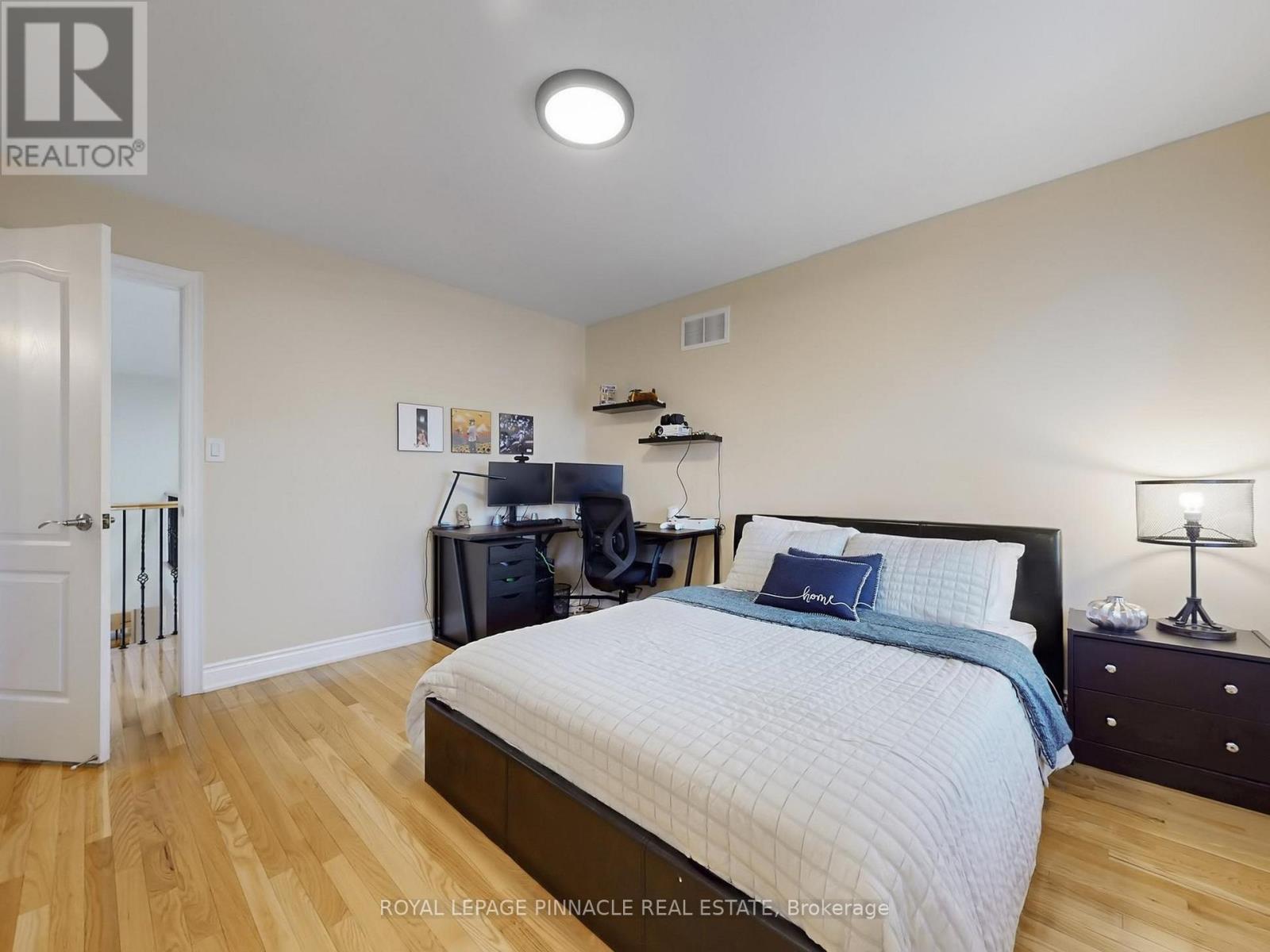 33 GAMBIT AVENUE - 29