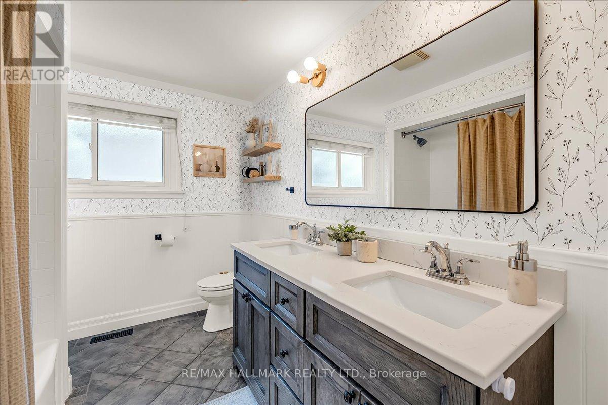 370 DUNLOP CRESCENT - 31