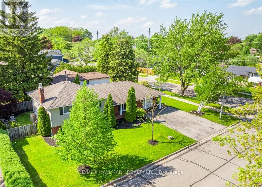 370 DUNLOP CRESCENT - 50