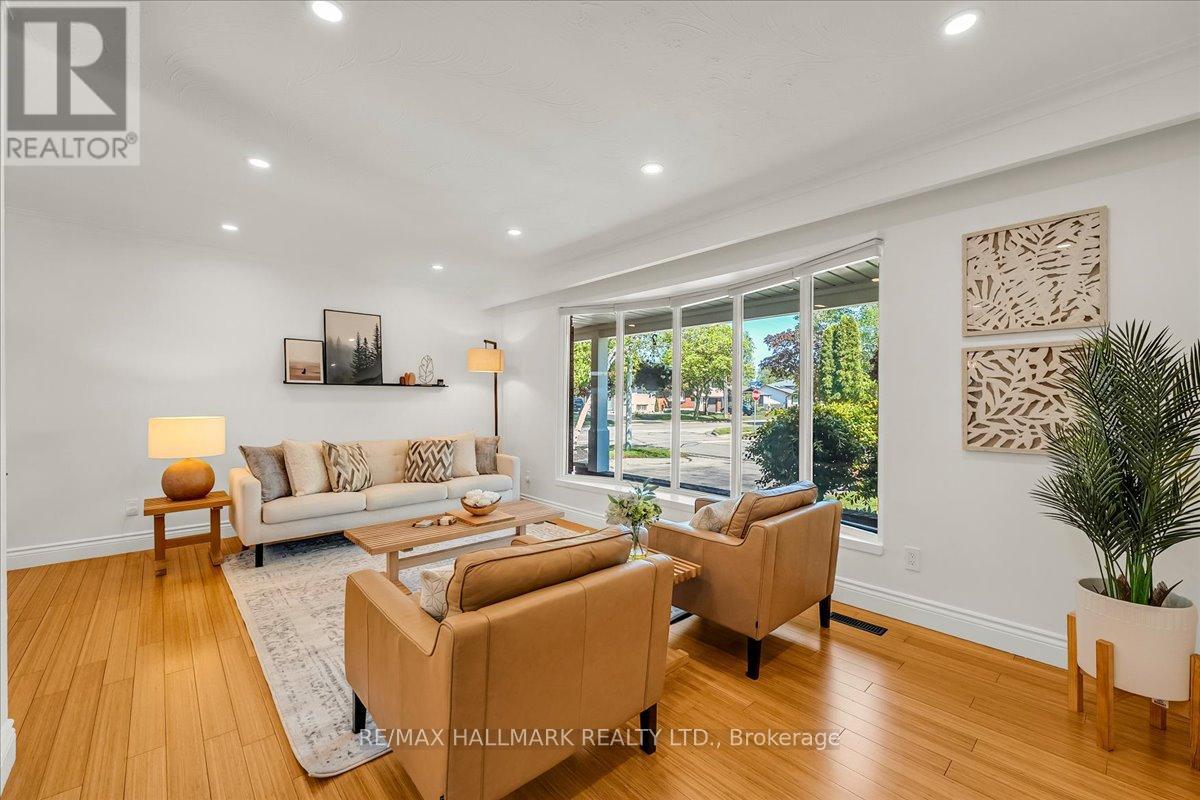 370 DUNLOP CRESCENT - 9