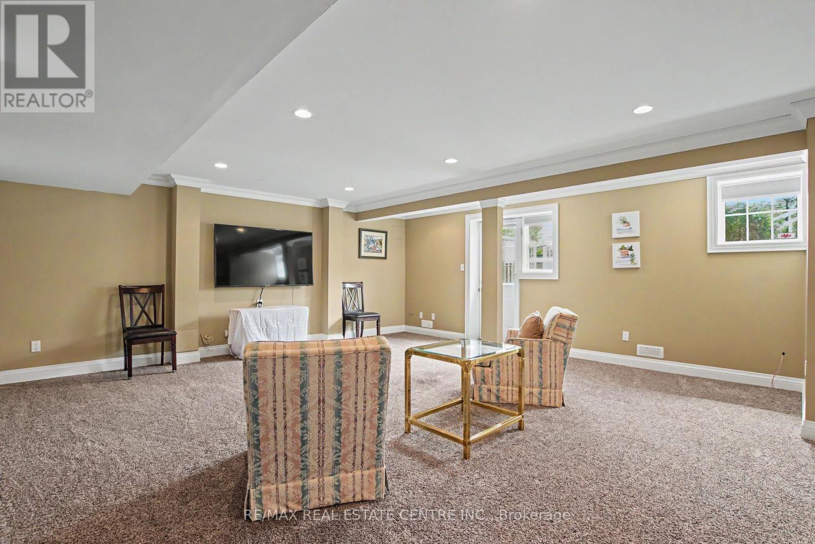 379 WETTLAUFER TERRACE - 31