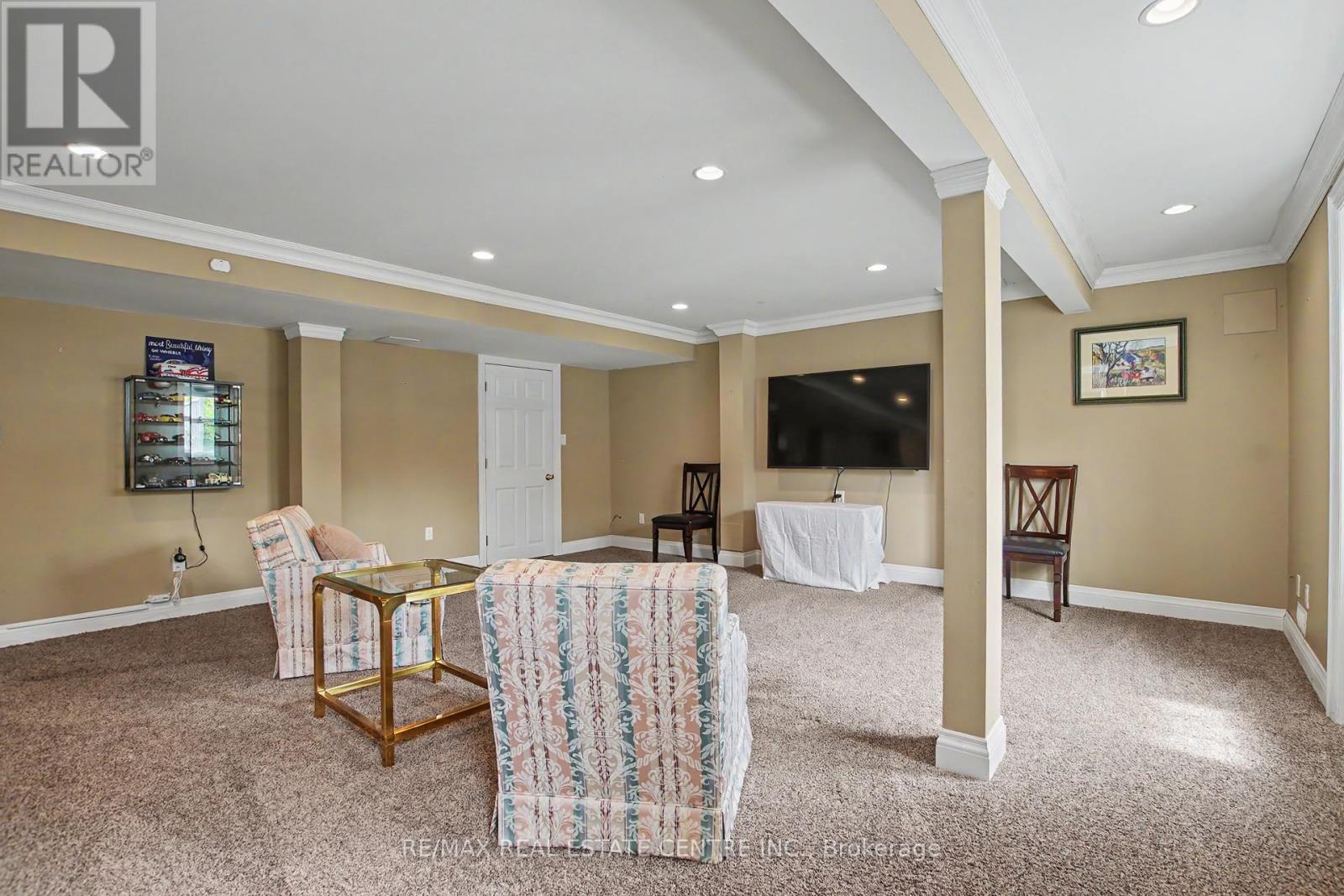 379 WETTLAUFER TERRACE - 33