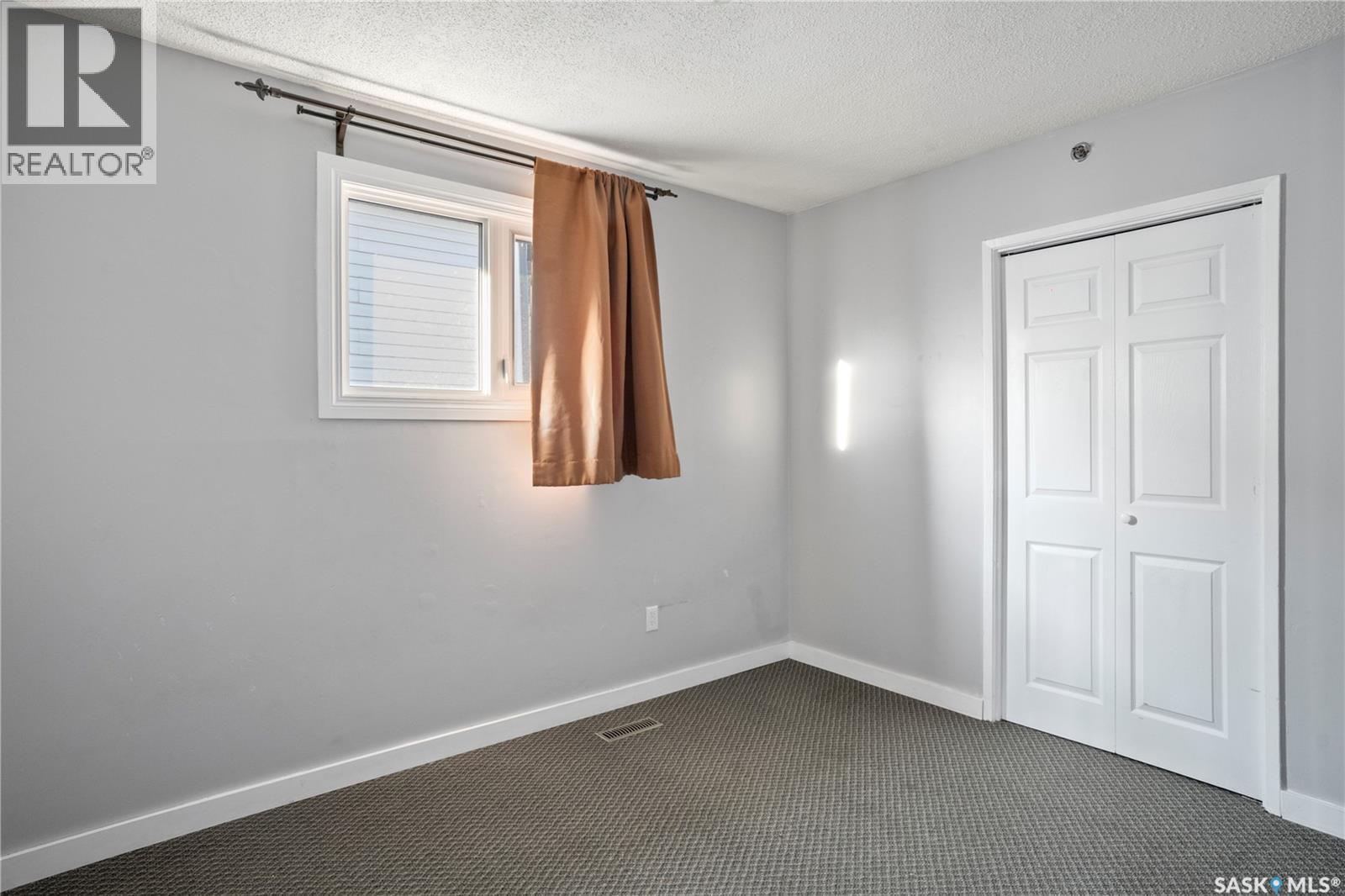 540 Wascana STREET - 14