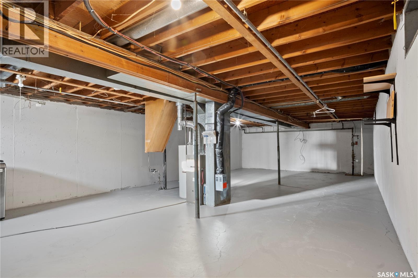 540 Wascana STREET - 37