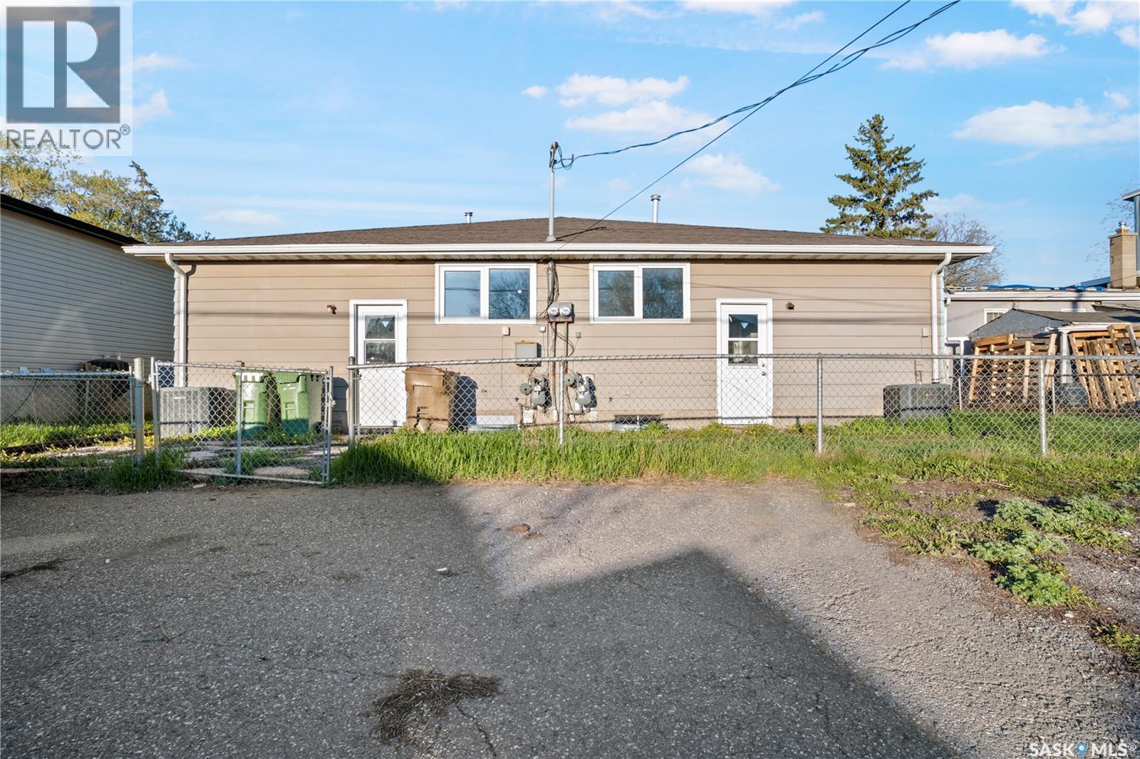 540 Wascana STREET - 38