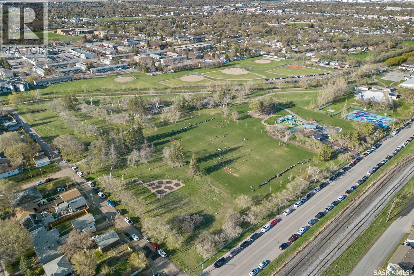 540 Wascana STREET - 42