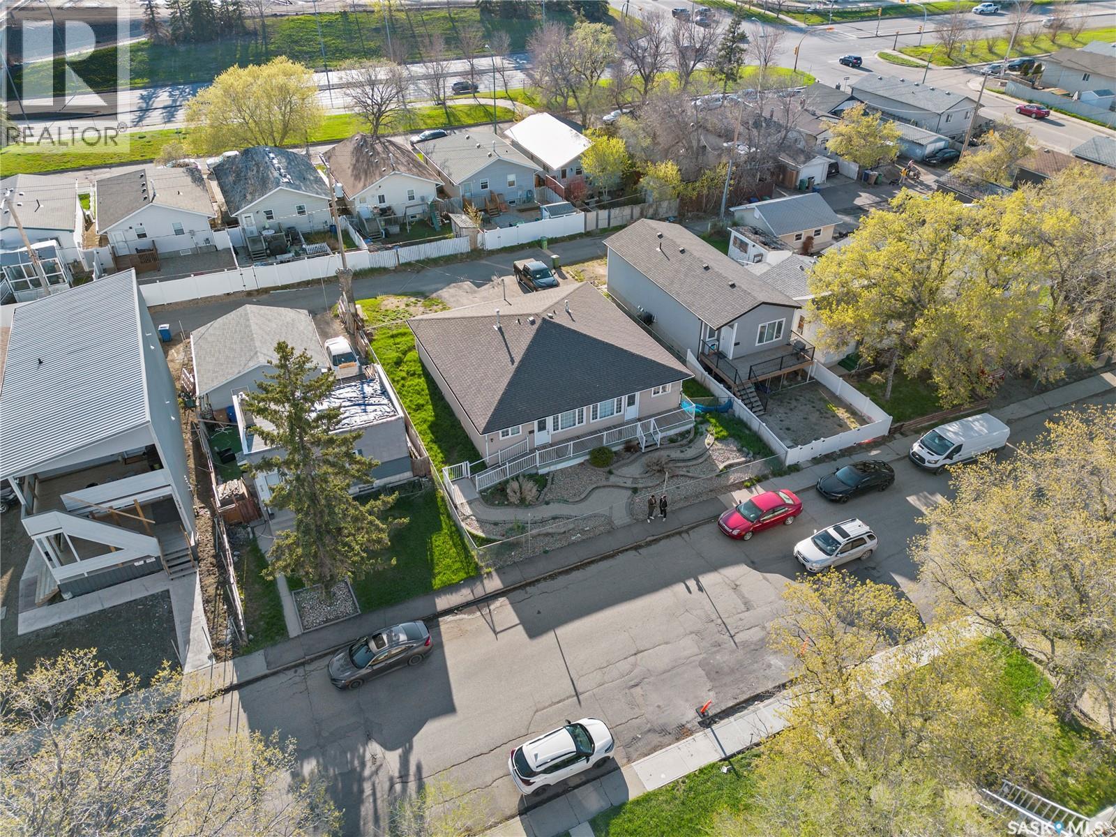 540 Wascana STREET - 5