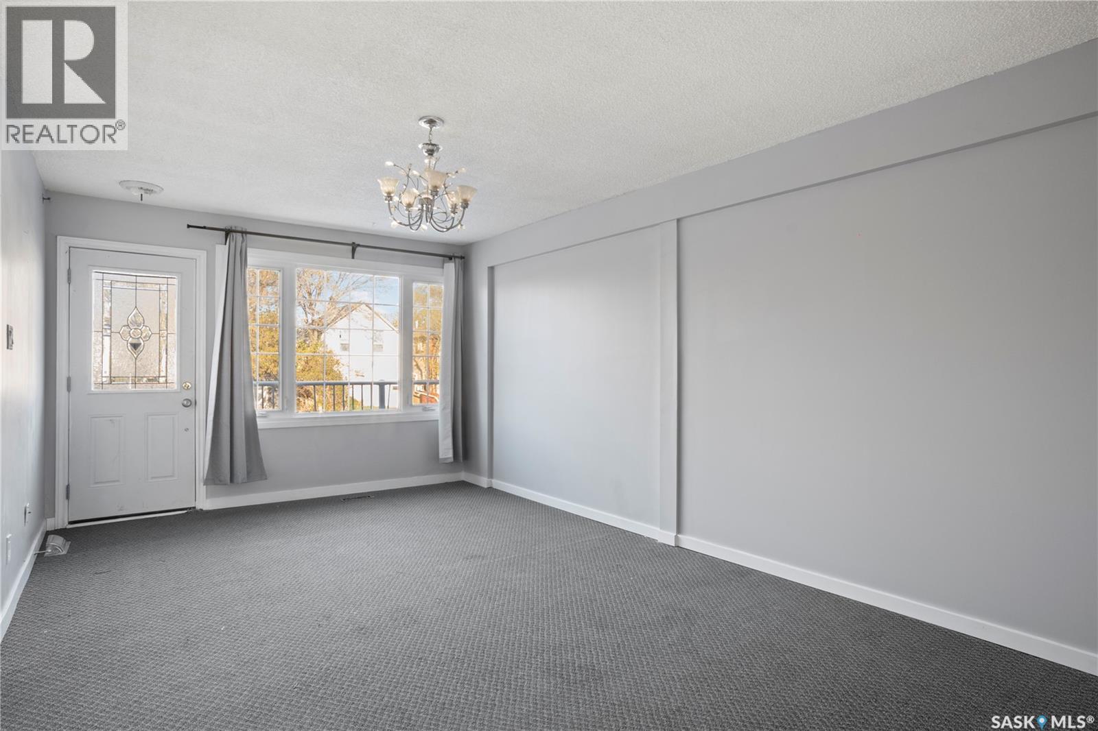 540 Wascana STREET - 7