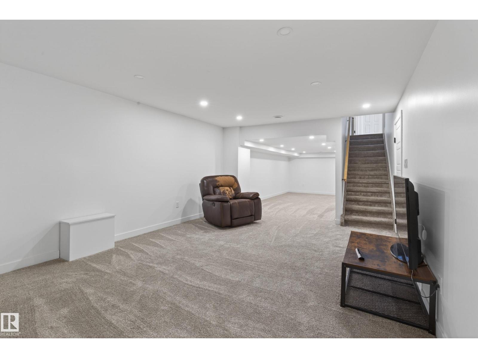 3232 145 AV NW - 26