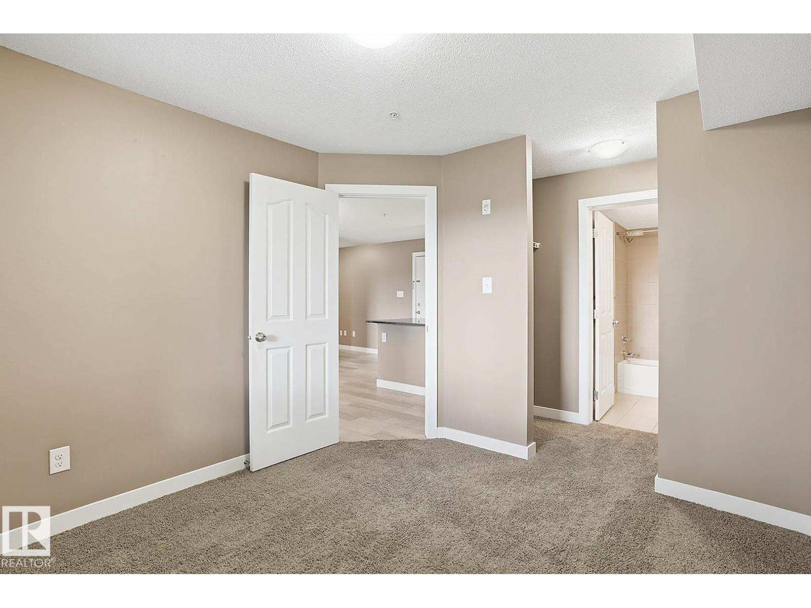 #109 11803 22 AV SW - 14