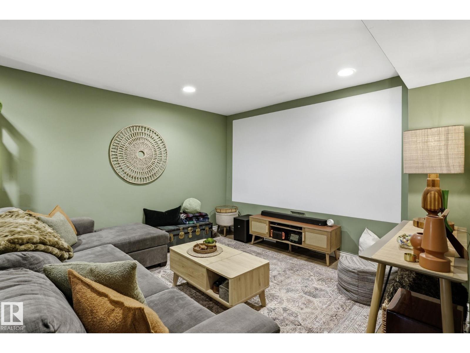4 Langley Dr - 28
