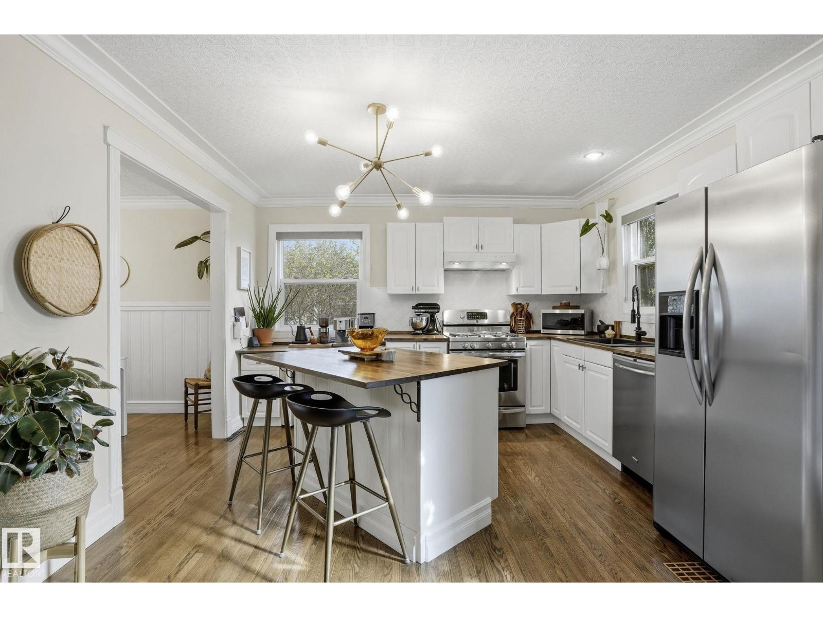 4 Langley Dr - 12