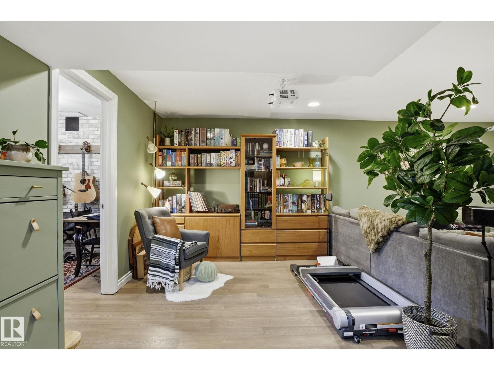 4 Langley Dr - 26