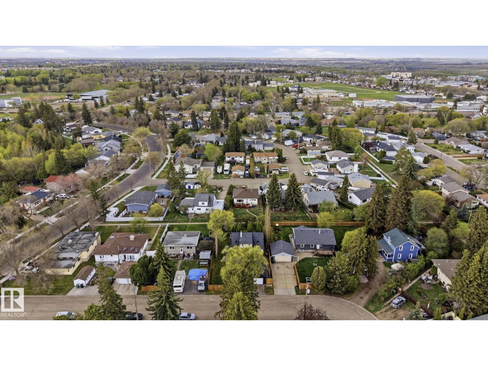 4 Langley Dr - 43