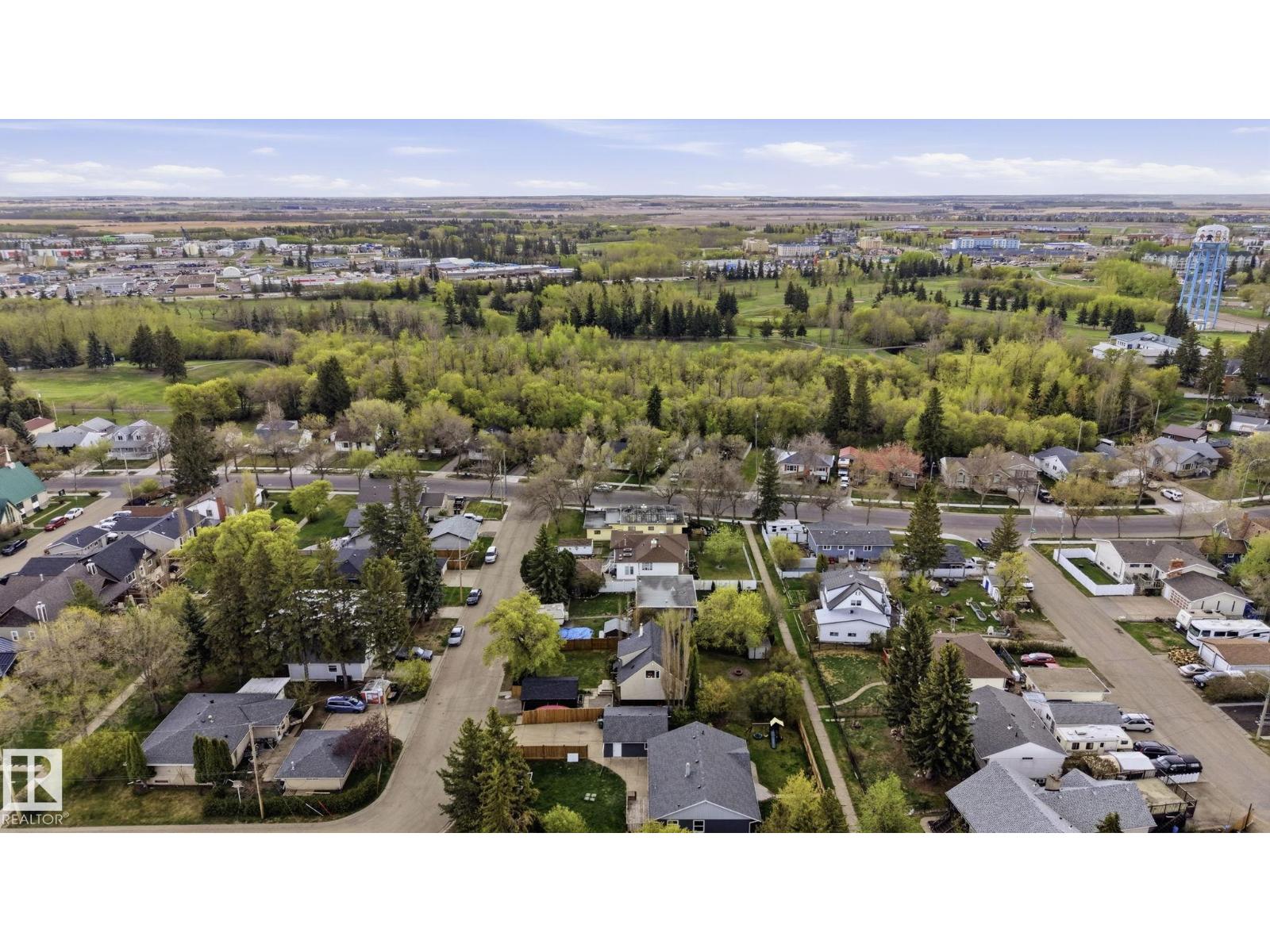 4 Langley Dr - 45