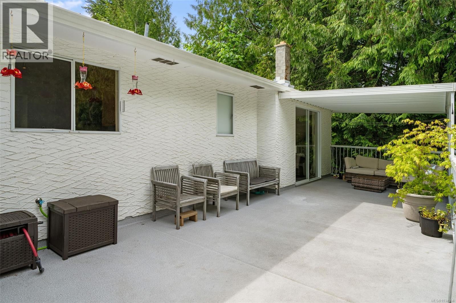 8256 Sa-Seen-Os Cres, Youbou