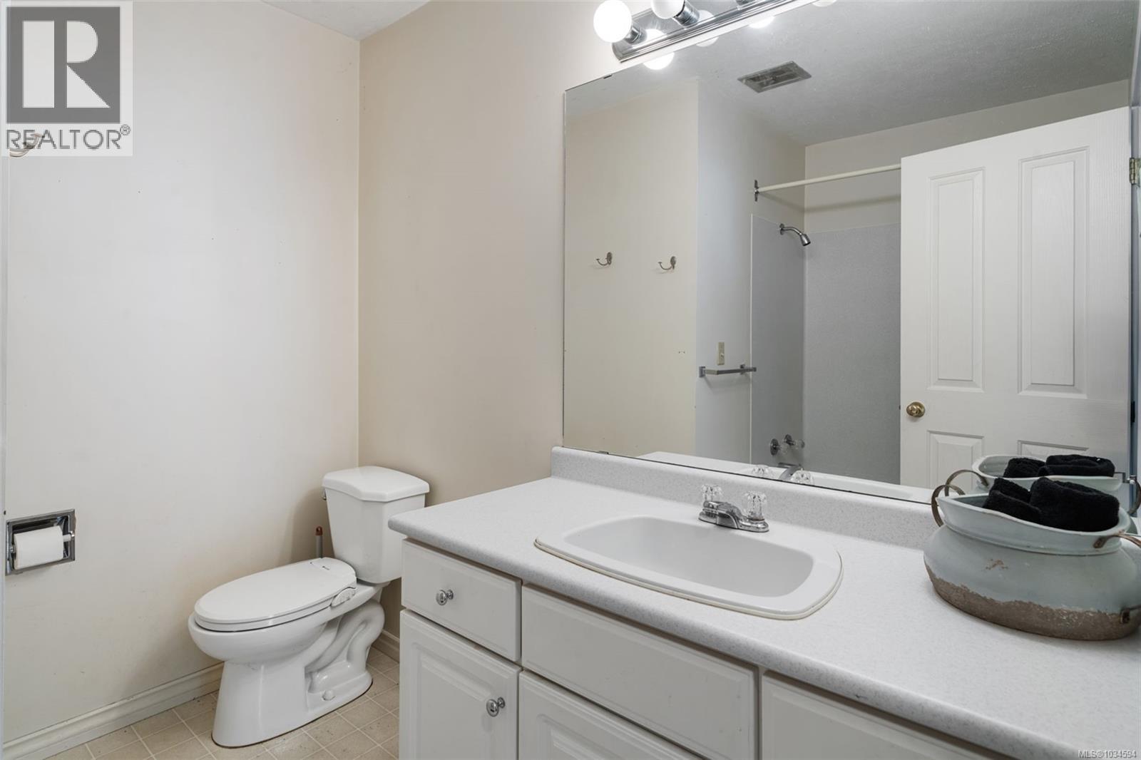 8256 Sa-Seen-Os Cres, Youbou
