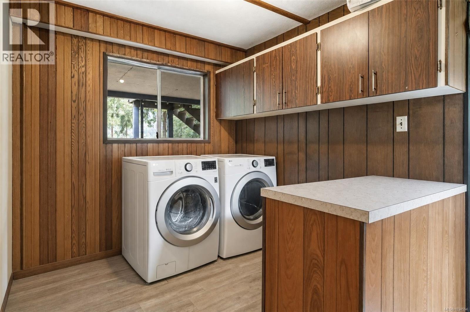 8256 Sa-Seen-Os Cres, Youbou