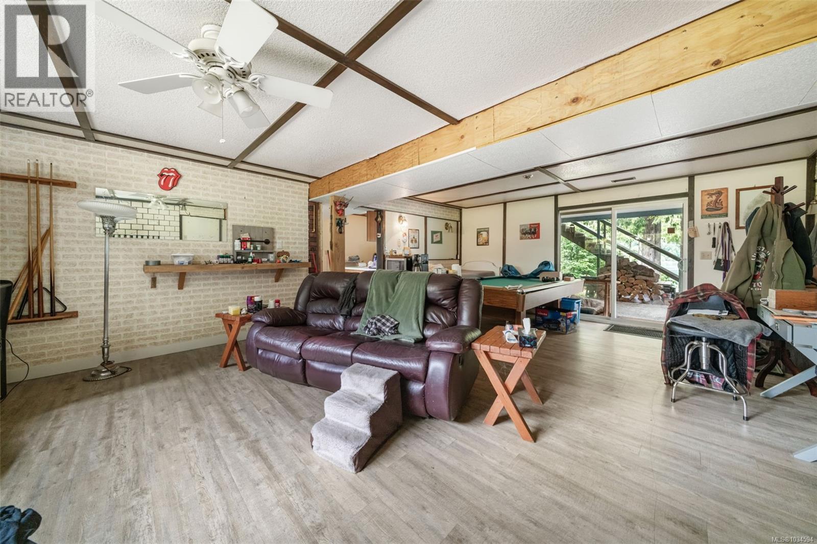 8256 Sa-Seen-Os Cres, Youbou