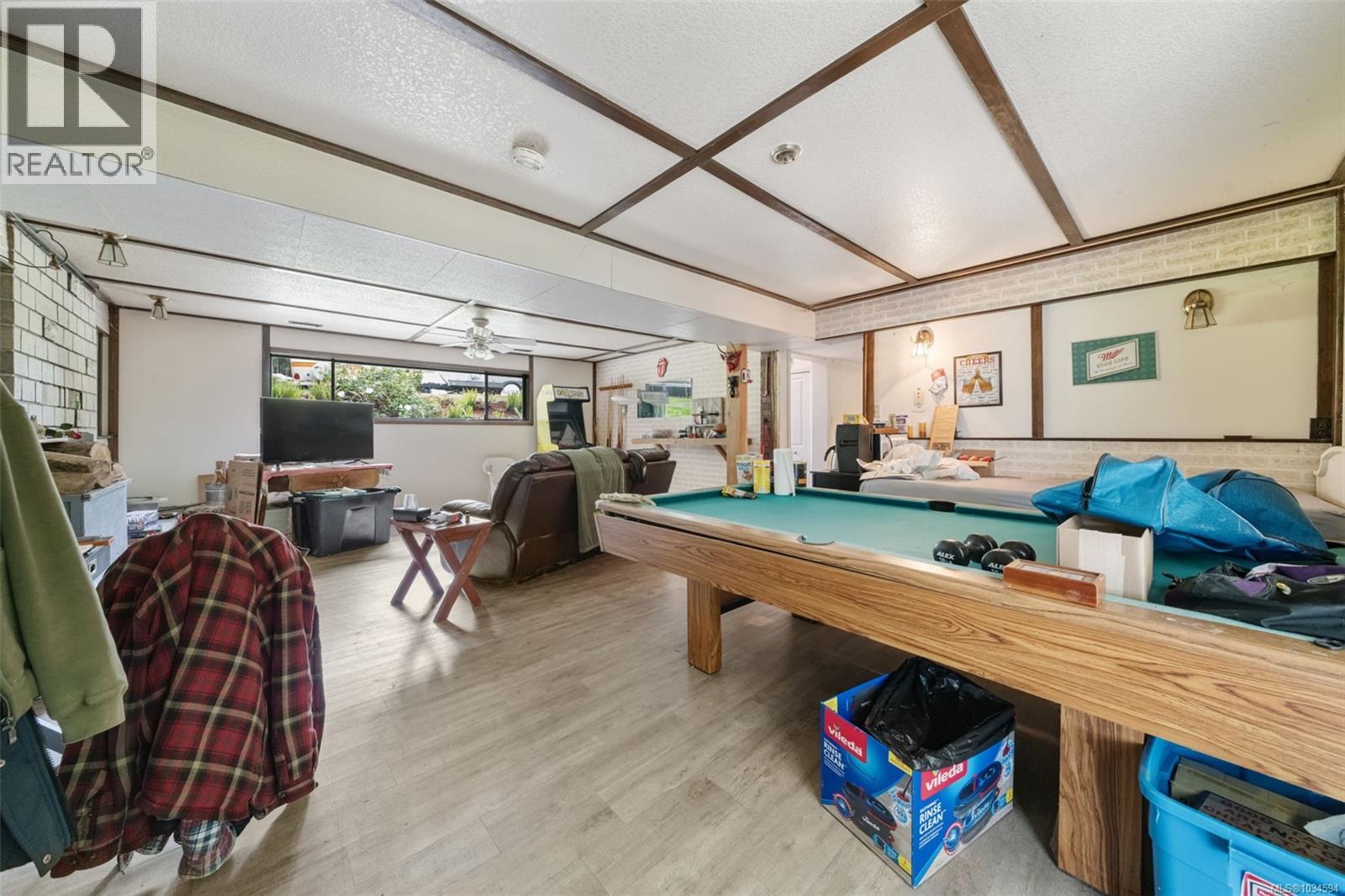 8256 Sa-Seen-Os Cres, Youbou