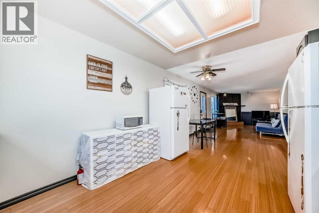 6907 6 Street SW - 6
