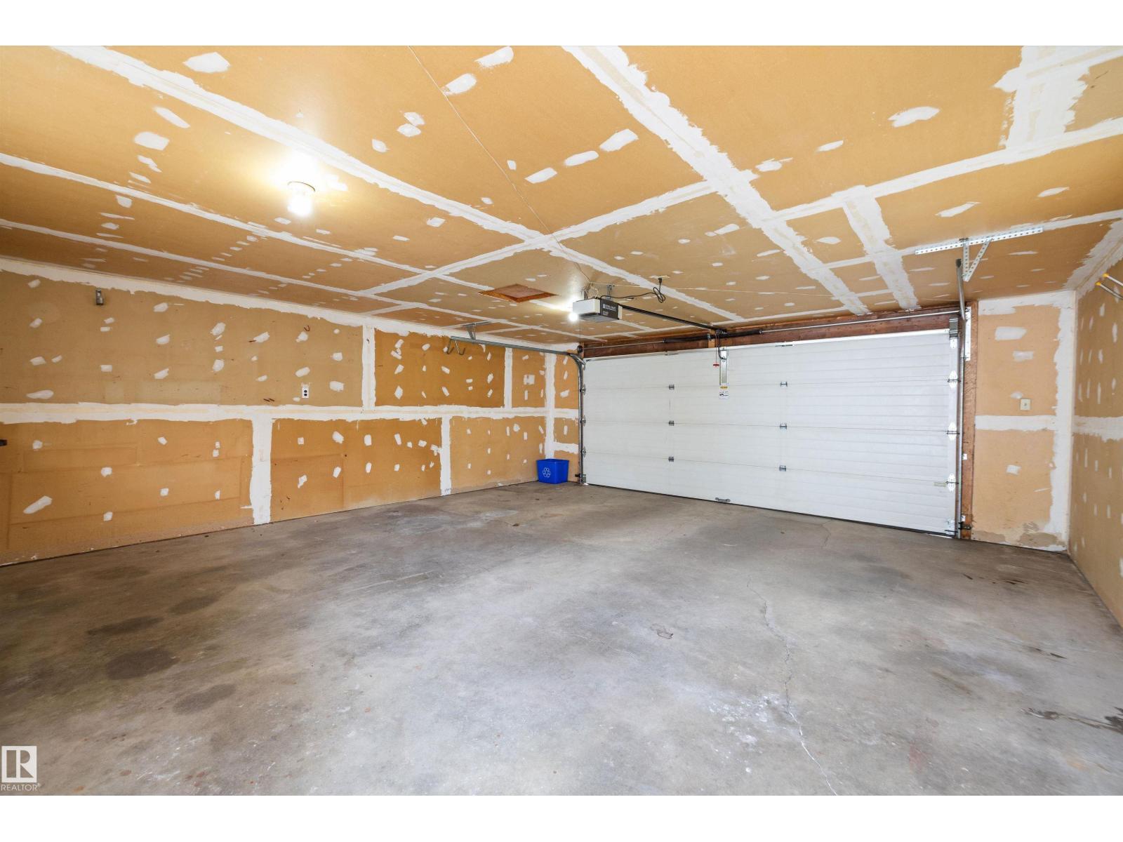 16307 111 ST NW - 39
