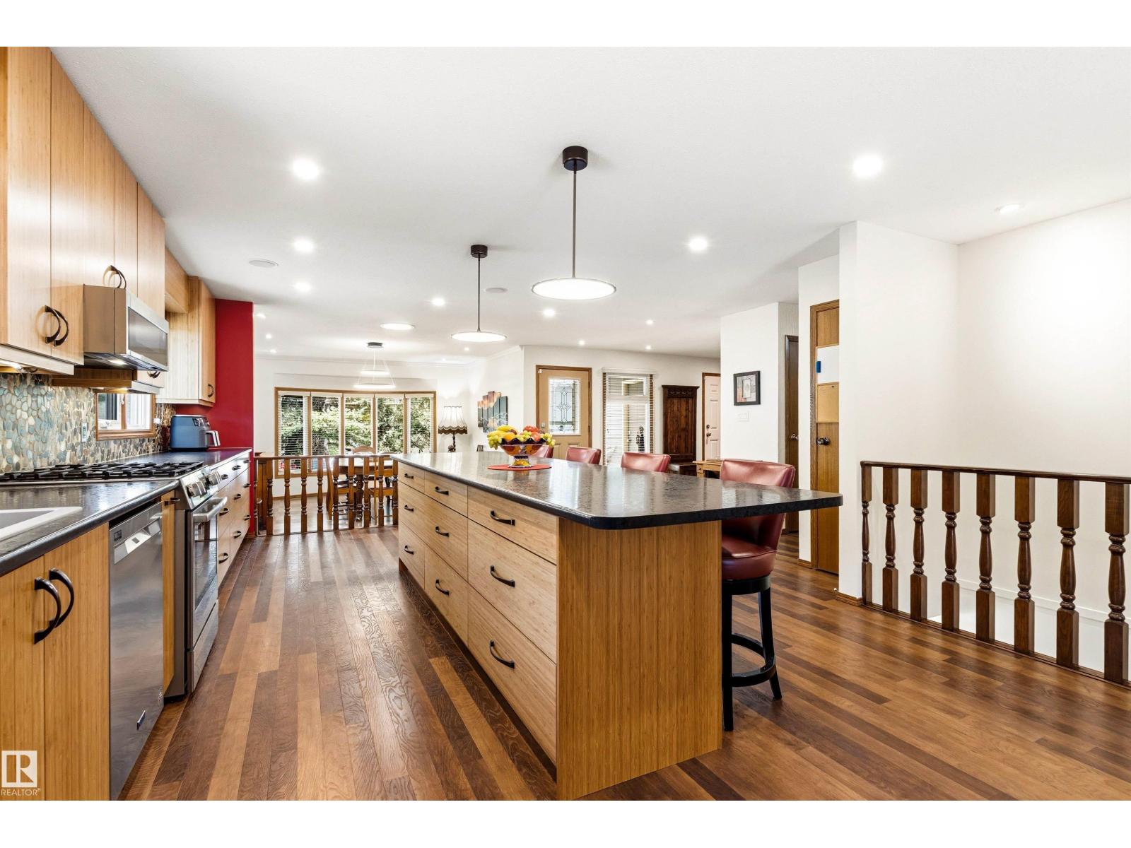 7 WESTVIEW PL - 10