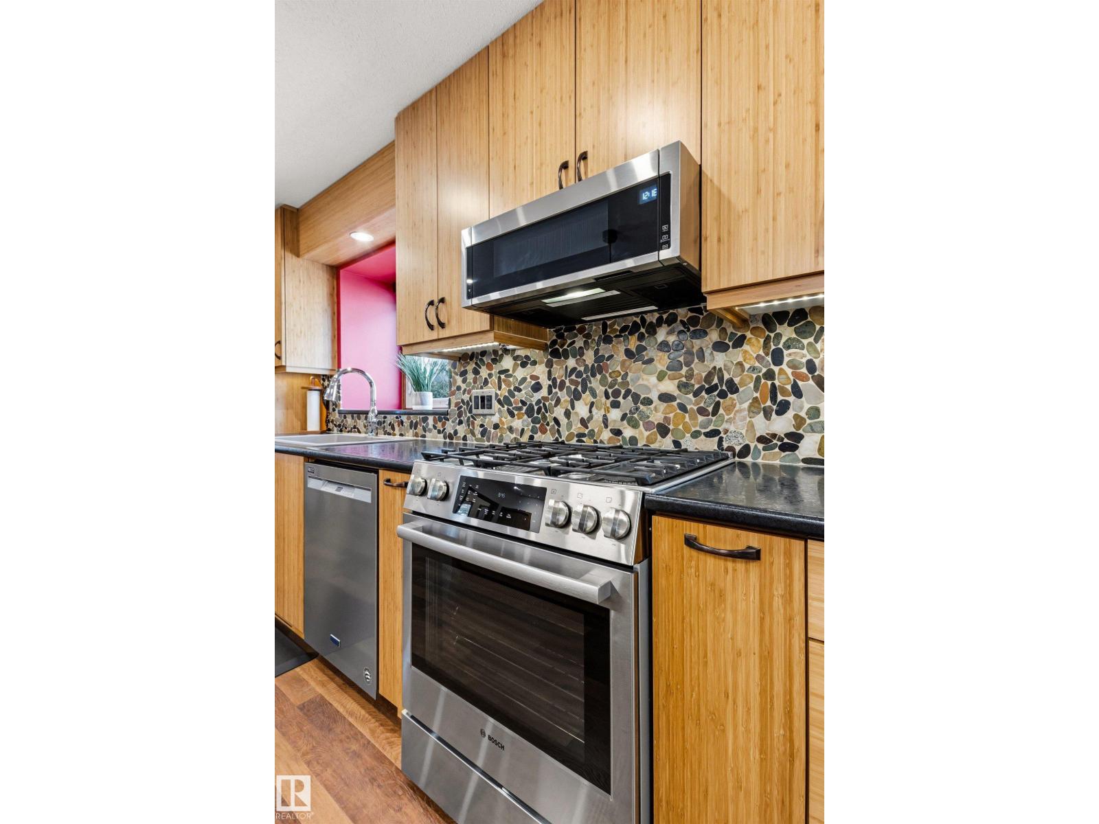 7 WESTVIEW PL - 11