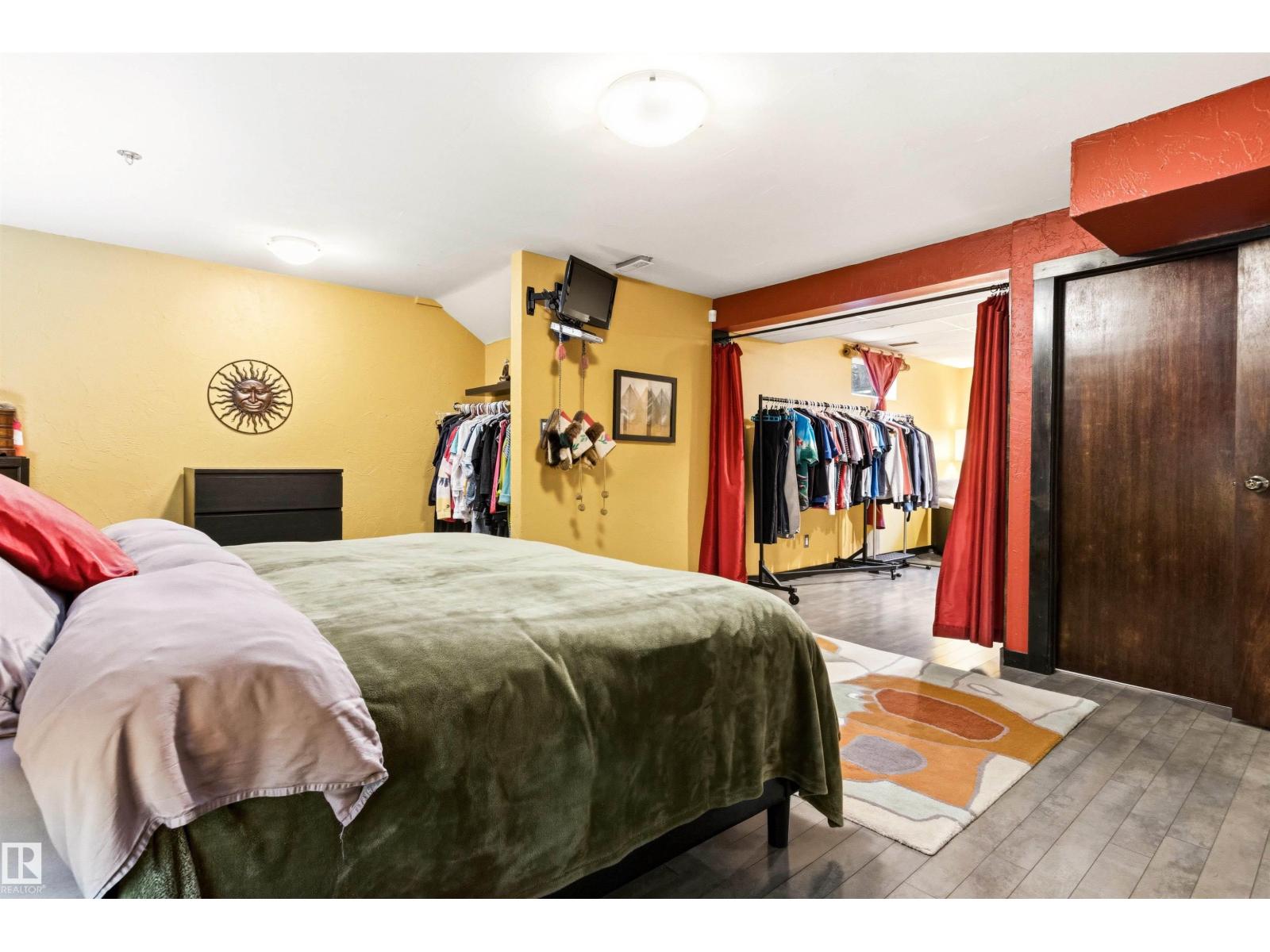7 WESTVIEW PL - 29