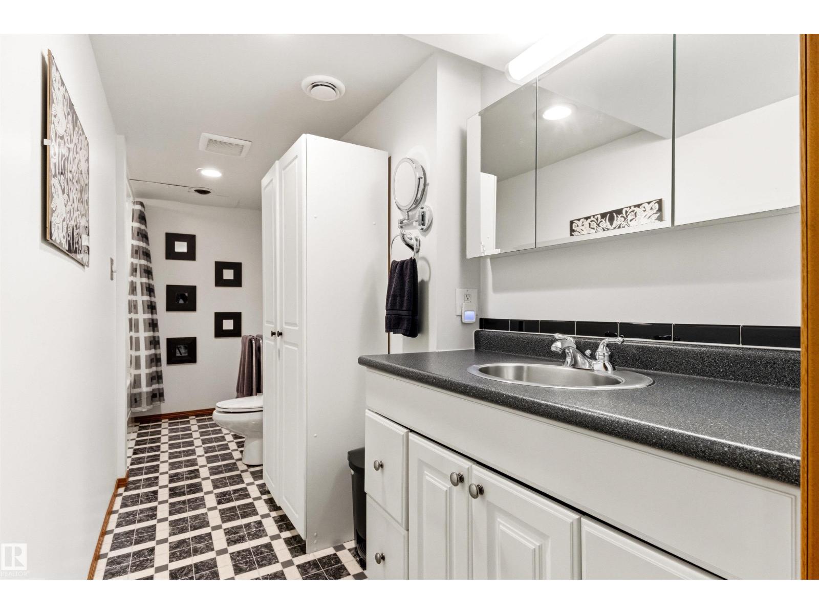 7 WESTVIEW PL - 31