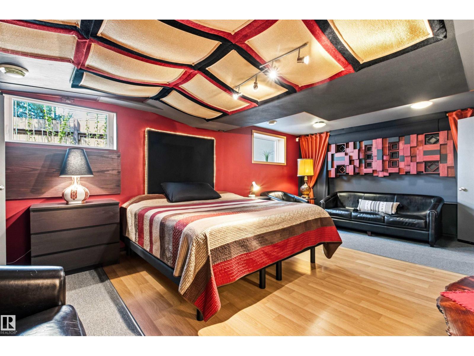7 WESTVIEW PL - 36