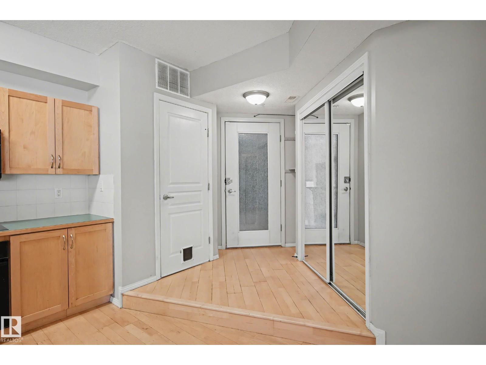 #111 11039 83 AV NW - Image 3
