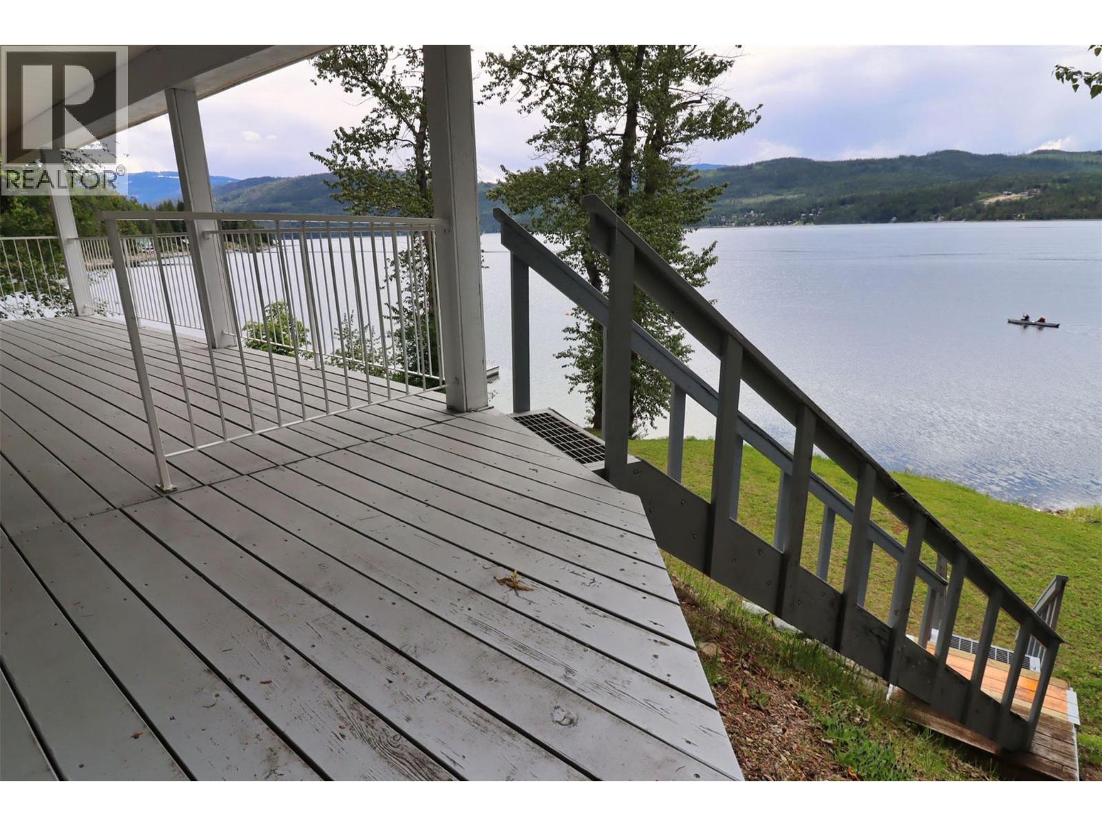 8298 Squilax Anglemont Road, Anglemont