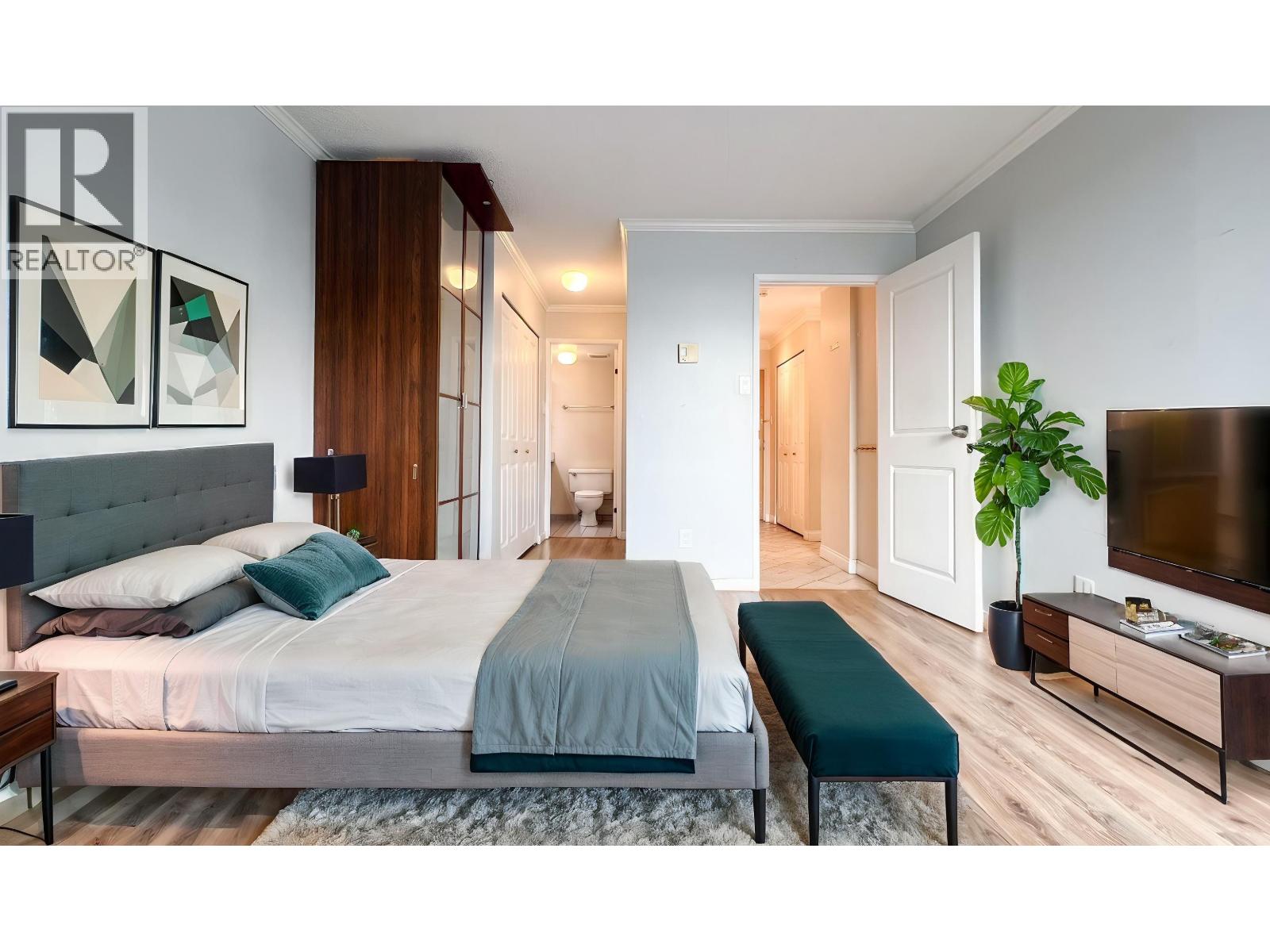 207 1026 QUEENS AVENUE, New Westminster