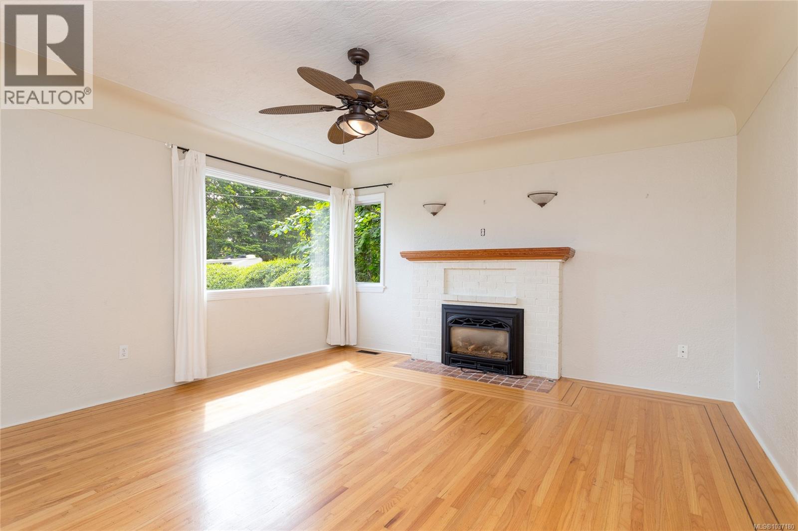#1 752 Lampson St - 6