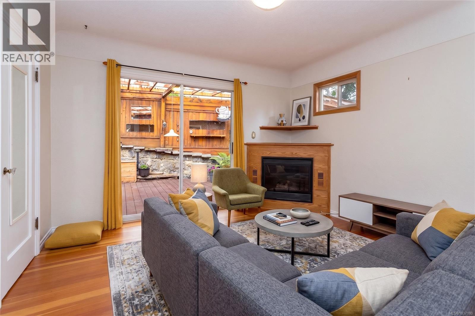 #1 752 Lampson St - 23