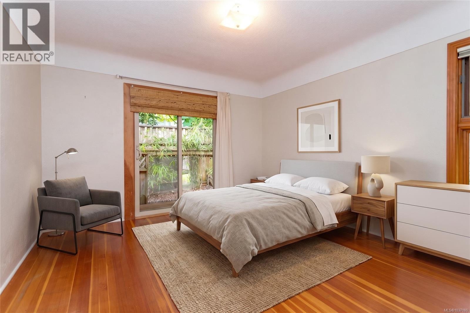 #1 752 Lampson St - 26